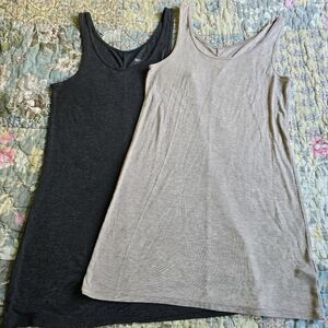 Lot of 2 Mossimo Tank Tops Women's Size Medium